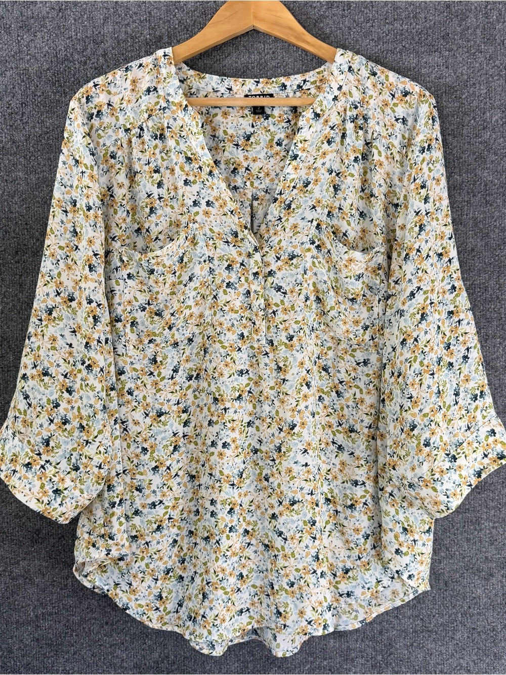 TORRID Womens Floral Harper Top Size 2X V Neck 3/4 Sleeve Office Career